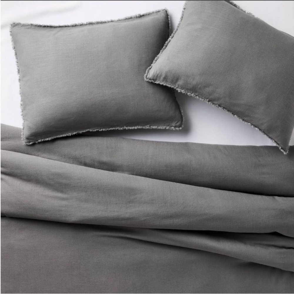 NWT Full/Queen Heavyweight Linen Blend Comforter &
Sham Set Dark Gray - Casaluna - Picture 5 of 7
